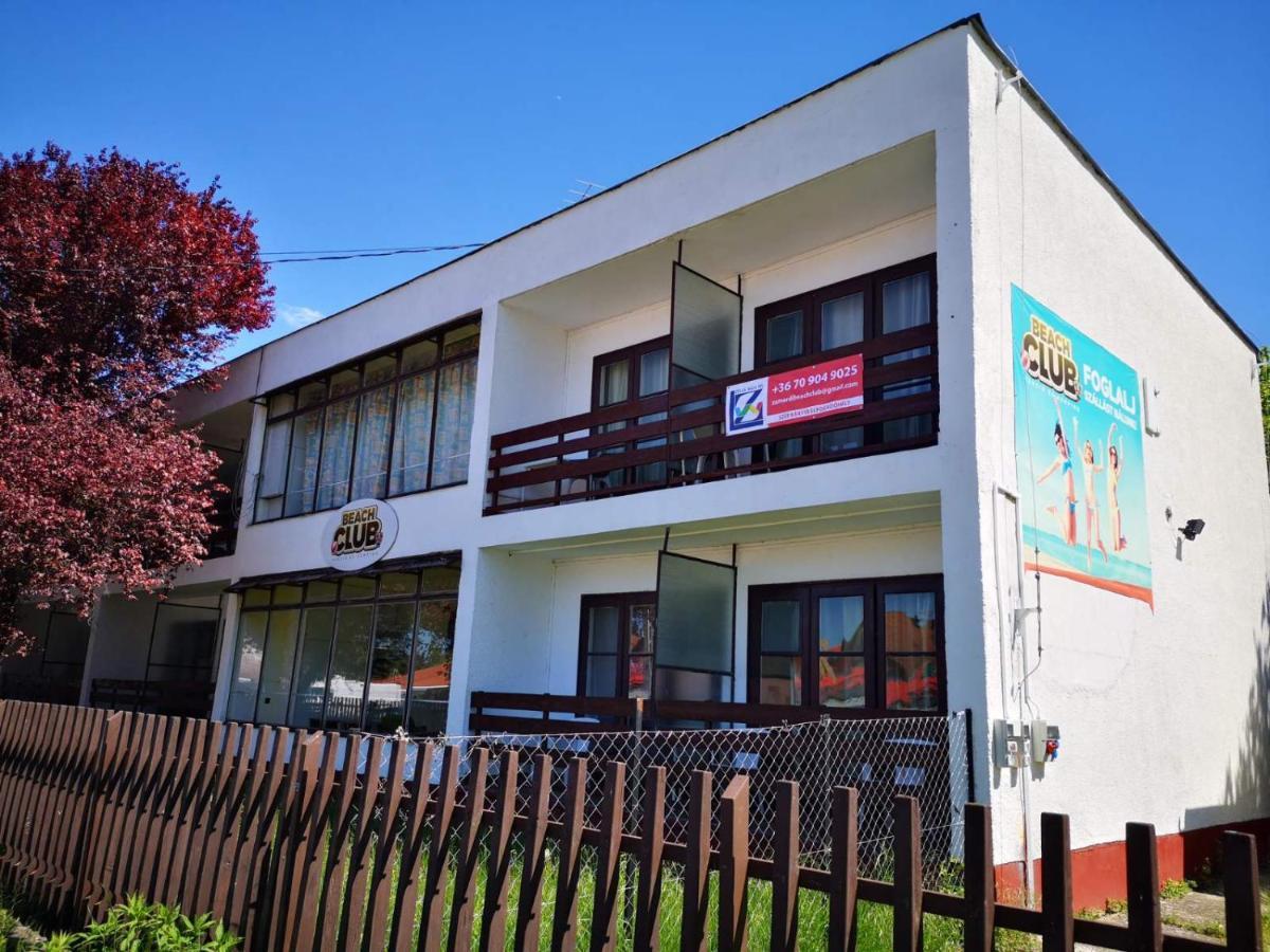 扎马迪Beach Club Panzio Es Camping公寓式酒店 外观 照片